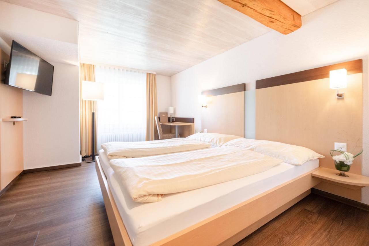 Hotel Zum Goldenen Kreuz Frauenfeld Ngoại thất bức ảnh