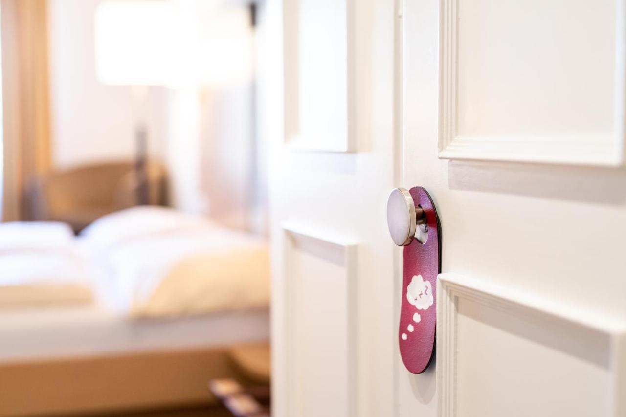 Hotel Zum Goldenen Kreuz Frauenfeld Ngoại thất bức ảnh
