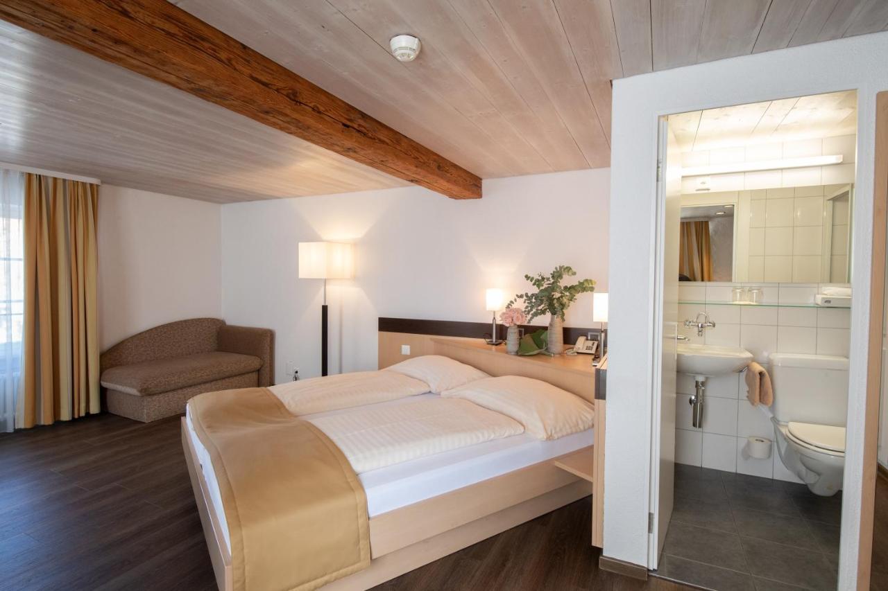Hotel Zum Goldenen Kreuz Frauenfeld Ngoại thất bức ảnh